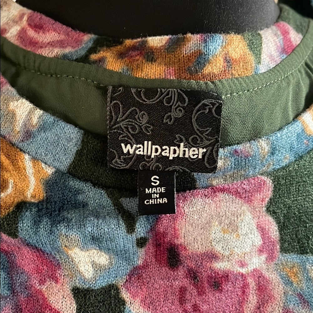Wallpapher Vibrant Floral Print Long Sleeve Top - Picture 5 of 6